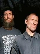 Náhledový obrázek k článku Pop Messe zahájí pohřební dechovka Františka Skály. Jedovaté kázání udělí Sleaford Mods