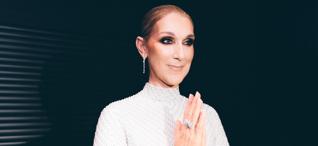 Obrázek k článku Céline Dion znovu dojímá dokonalou křehkostí v olympijské poctě Edith Piaf