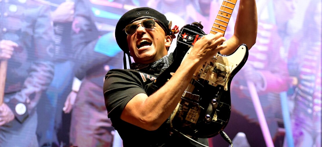 Obrázek k článku Colours #1: Zuřivý Tom Morello oživil devadesátky. Včetně klasik od Rage Against the Machine