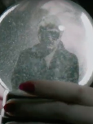 Náhledový obrázek k článku VIDEO: Bruno Ferrari vás zavede do říše za zaprášeným zrcadlem