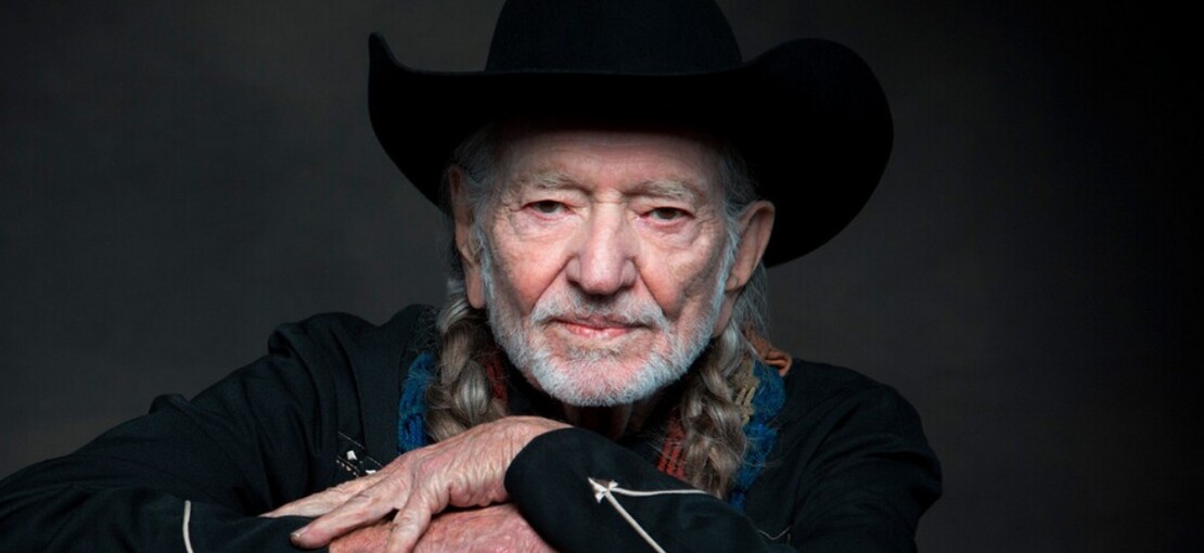 Obrázek k článku Fantastický Willie Nelson je opět drsnější. Vydal se na mexickou hranici