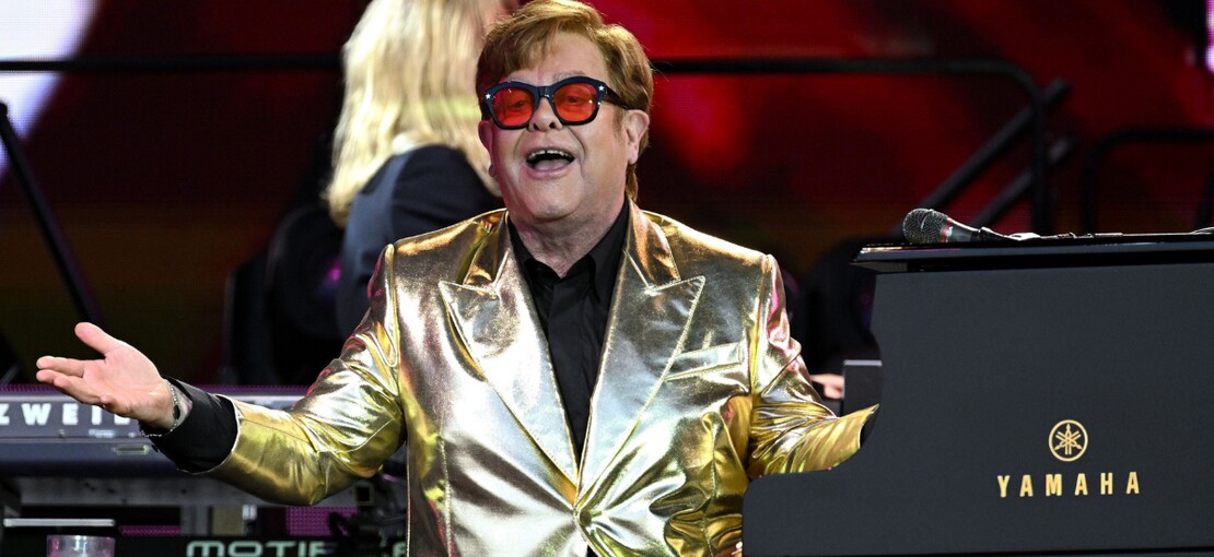 Obrázek k článku Elton John ztratil zrak. Premiéru muzikálu Ďábel nosí Pradu jen poslouchal