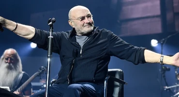 Náhledový obrázek k článku „Je divný pocit zase držet paličky.“ Phil Collins do detailu rozebírá svůj život bubeníka