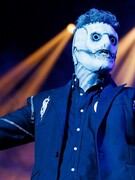 Náhledový obrázek k článku „Neustále mě něco bolí.“ Zpěvák Slipknot uvažuje, že sekne s koncerty