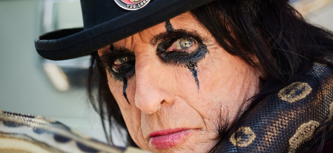 Obrázek k článku Místo perníku krev a rokenrol. Alice Cooper míří do Pardubic