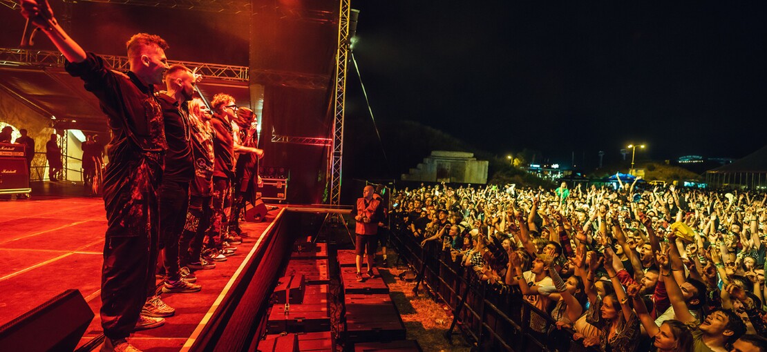 Obrázek k článku Z první řady: Redzed na Rock for People o den později, zato v životní formě