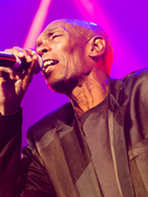 Náhledový obrázek k článku Bůh je dýdžej. Zemřel Maxi Jazz, frontman britských elektroniků Faithless