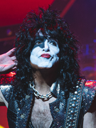 Náhledový obrázek k článku Paul Stanley z Kiss se opřel do rodičů trans dětí. Děláte ze sexuality výstřelek