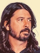 Náhledový obrázek k článku Dave Grohl odložil kytaru a ugriloval jídlo pro 450 lidí bez domova